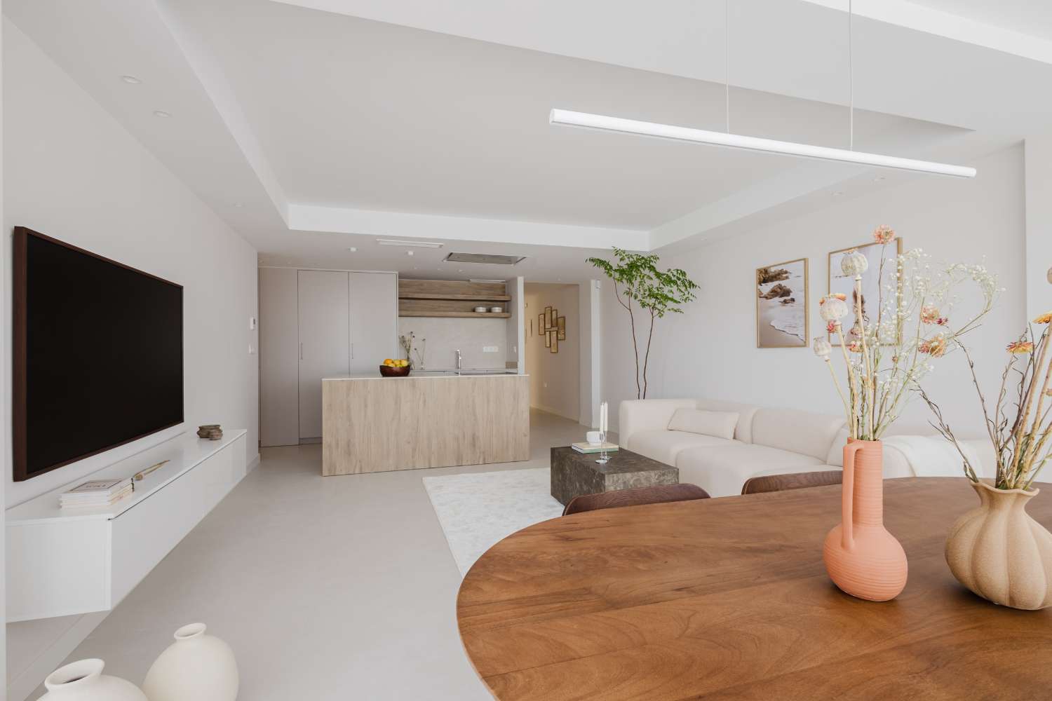 ESPECTACULAR APARTAMENTO DE LUJO EN PRIMERA LÍNEA DE MAR – 3 DORMITORIOS, REFORMADO EN 2025 Y VISTAS PANORÁMICAS AL MEDITERRÁNEO