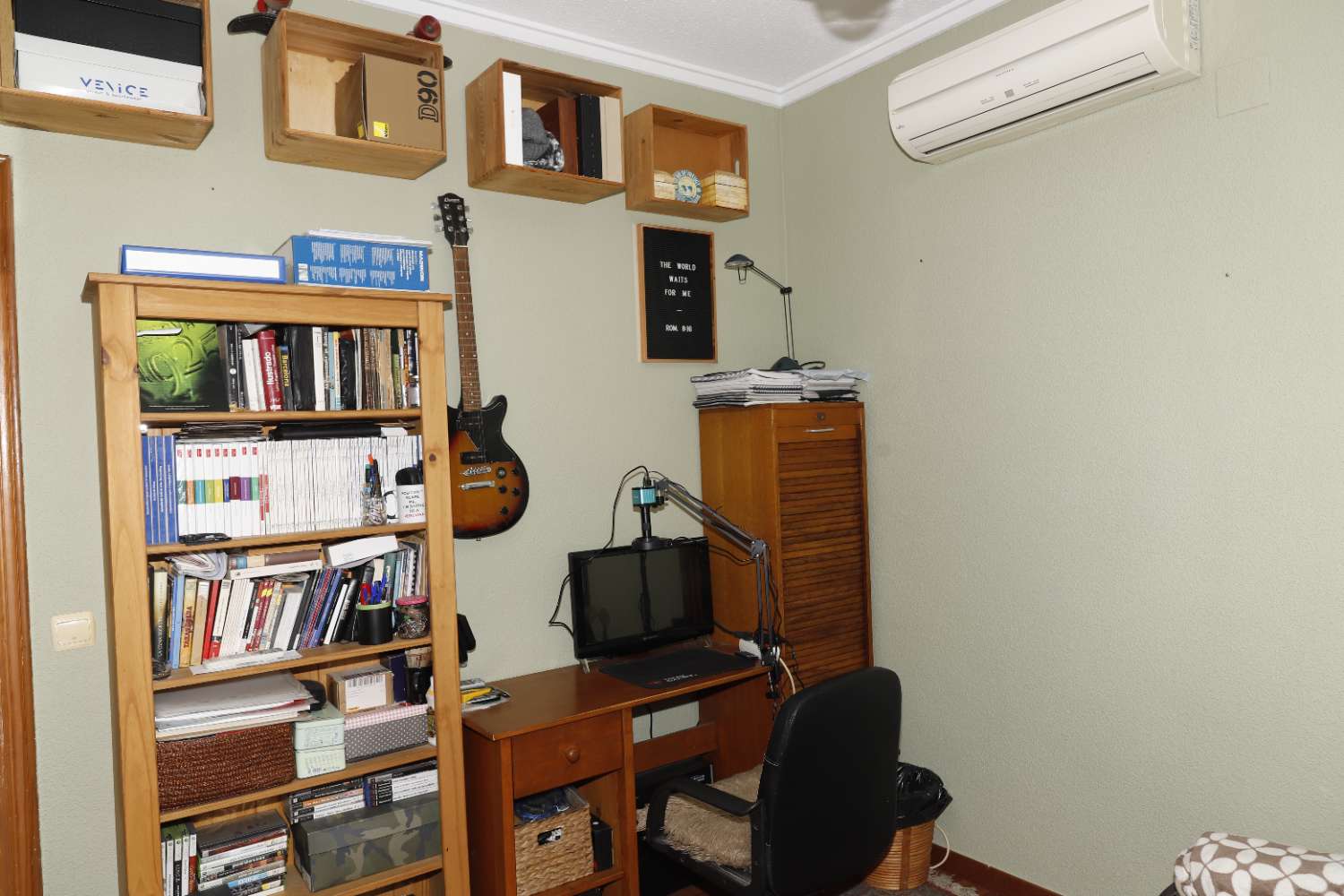 بنغلو تم تجديده يطل على الجنوب على بعد 300 متر من البحر – 3 غرف نوم، شرفة، مسبح وشواء في توريفيخا