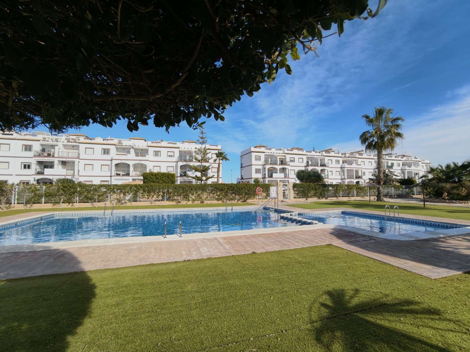 بنتهاوس مشرق مع غرفة خاصة ومناظر بحرية في بونتا بريما – مرآب ومسبح