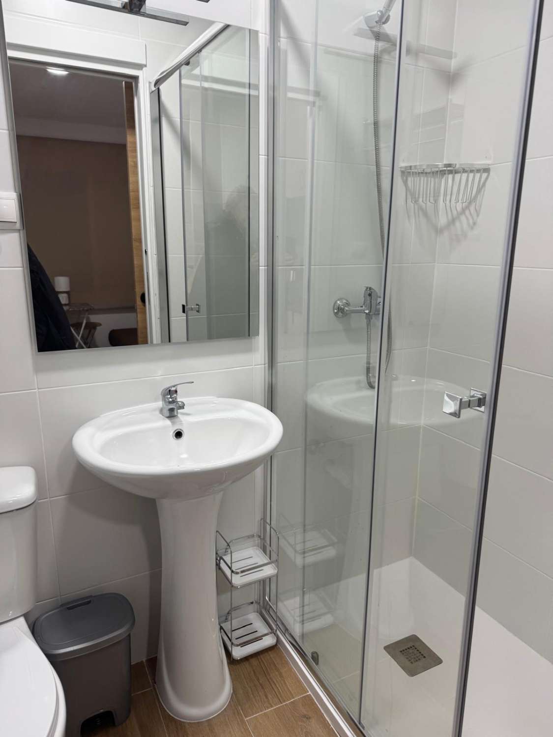 الاستثمار الفندقي في أليكانتي – بيت ضيافة جديد مع ترخيص، 9 استوديوهات مجهزة وربحية عالية