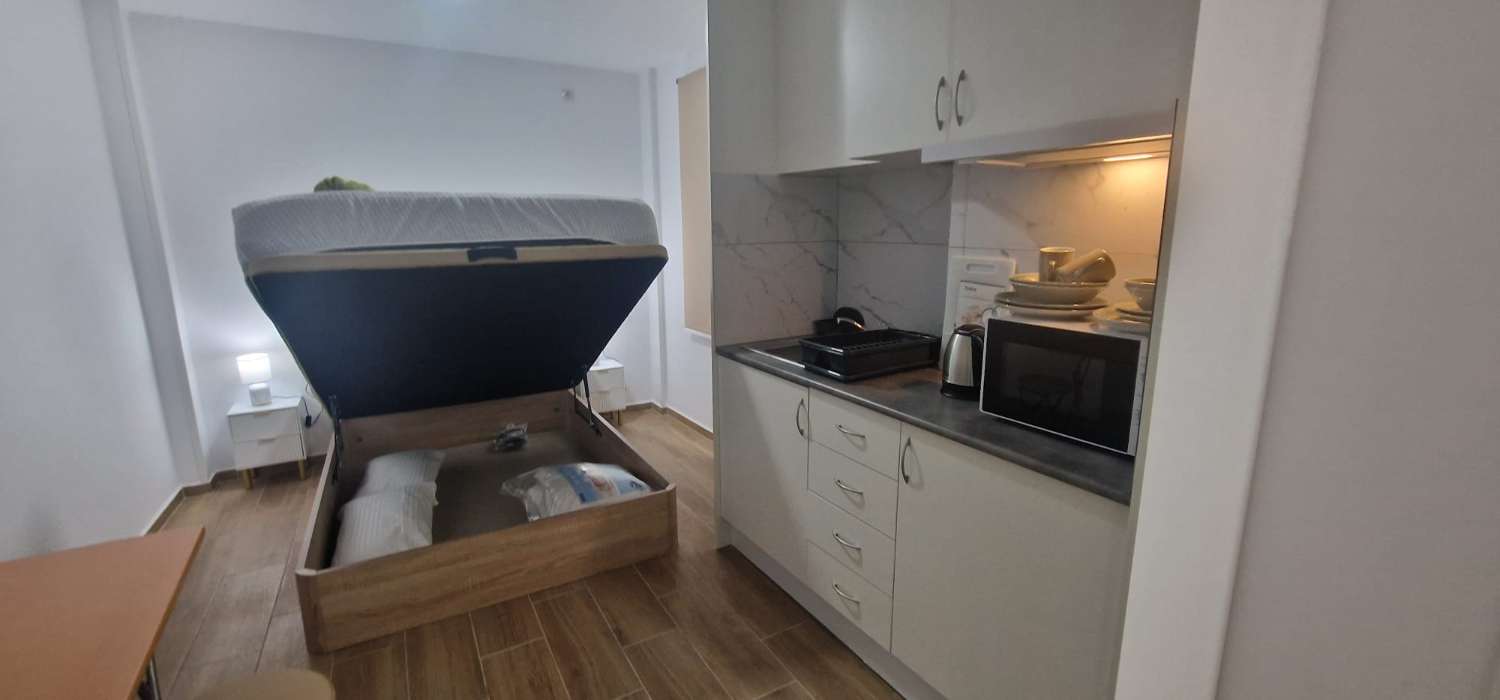 الاستثمار الفندقي في أليكانتي – بيت ضيافة جديد مع ترخيص، 9 استوديوهات مجهزة وربحية عالية