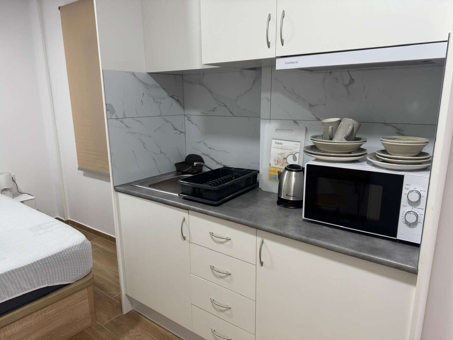 الاستثمار الفندقي في أليكانتي – بيت ضيافة جديد مع ترخيص، 9 استوديوهات مجهزة وربحية عالية