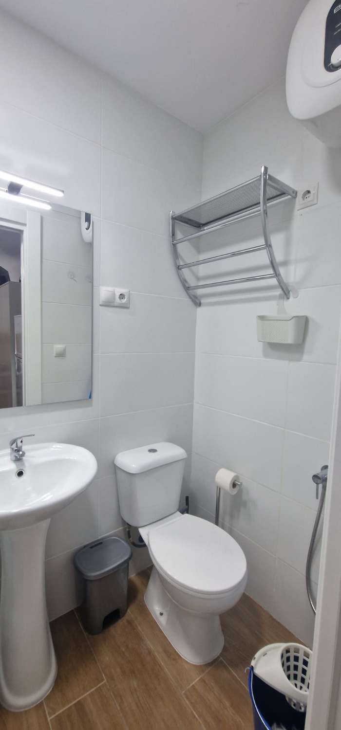 الاستثمار الفندقي في أليكانتي – بيت ضيافة جديد مع ترخيص، 9 استوديوهات مجهزة وربحية عالية