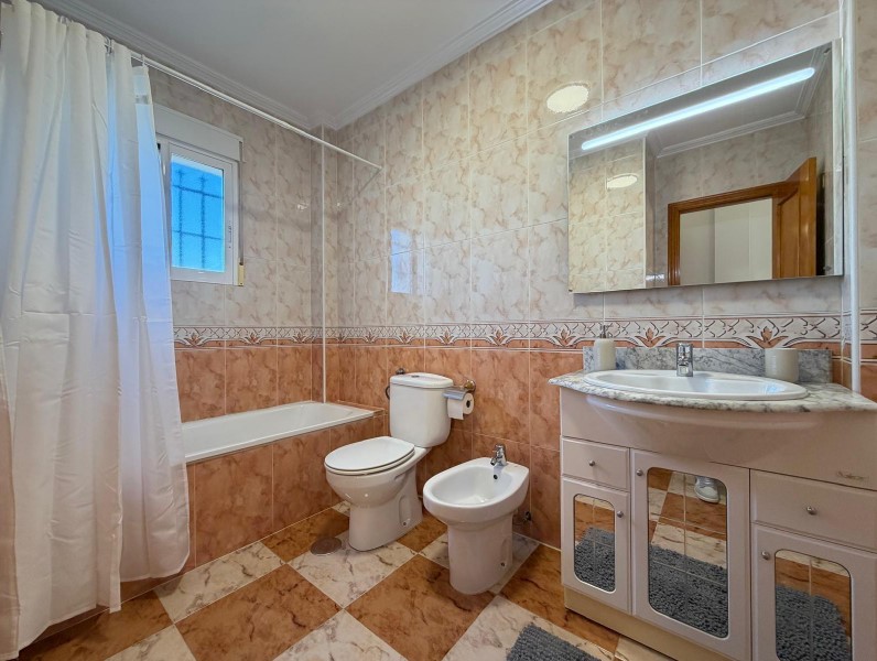 TOWNHOUSE WITH SOLARIUM, SEA AND MOUNTAIN VIEWS, PRIVATE PLOT AND POOL – LAS FILIPINAS, ORIHUELA COSTA