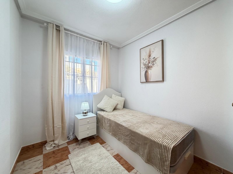 TOWNHOUSE WITH SOLARIUM, SEA AND MOUNTAIN VIEWS, PRIVATE PLOT AND POOL – LAS FILIPINAS, ORIHUELA COSTA