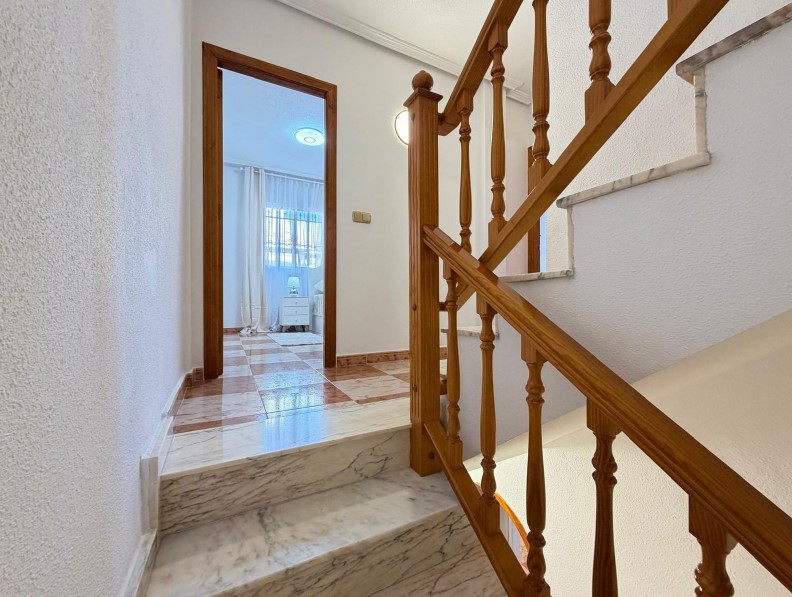 TOWNHOUSE WITH SOLARIUM, SEA AND MOUNTAIN VIEWS, PRIVATE PLOT AND POOL – LAS FILIPINAS, ORIHUELA COSTA