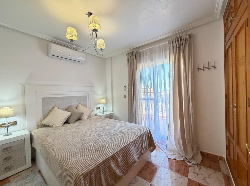 TOWNHOUSE WITH SOLARIUM, SEA AND MOUNTAIN VIEWS, PRIVATE PLOT AND POOL – LAS FILIPINAS, ORIHUELA COSTA