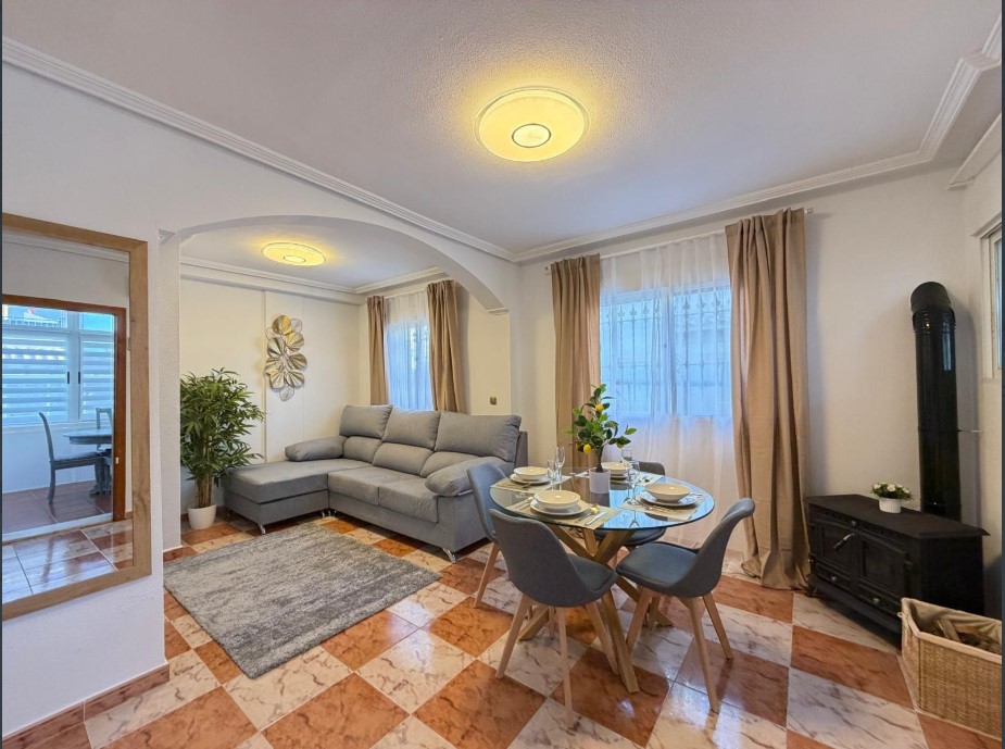 TOWNHOUSE WITH SOLARIUM, SEA AND MOUNTAIN VIEWS, PRIVATE PLOT AND POOL – LAS FILIPINAS, ORIHUELA COSTA