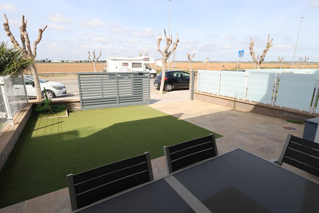 BUNGALOW AL PIANO TERRA CON GIARDINO PRIVATO E VIALETTO IN RESIDENCIAL LA MAR – PISCINA COMUNE A PILAR DE LA HORADADA