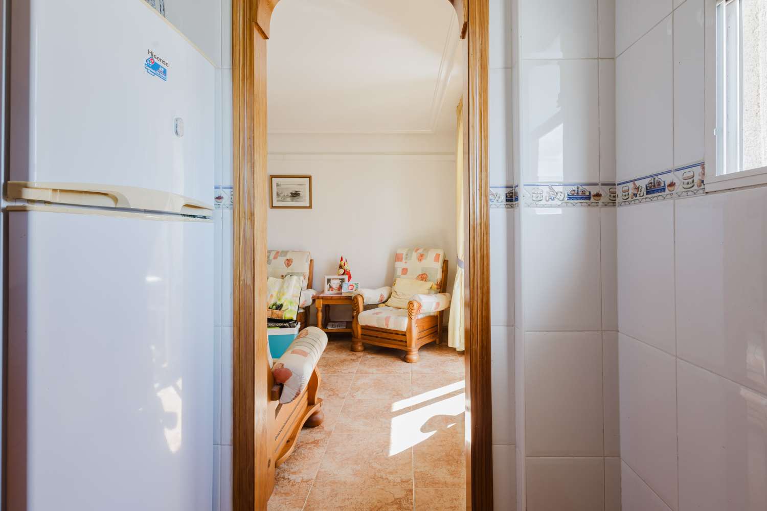 AMPLIO APARTAMENTO CON TERRAZA A 600M DEL MAR EN TORREVIEJA – 3 DORMITORIOS, LISTO PARA ENTRAR A VIVIR