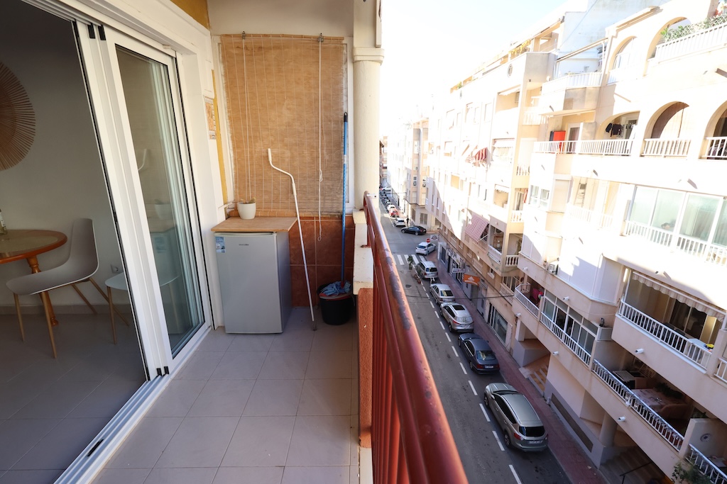 APARTAMENTO CON GARAJE Y TERRAZA SOLEADA A PASOS DE PLAYA DEL CURA Y LOS LOCOS – ORIENTACIÓN SUR
