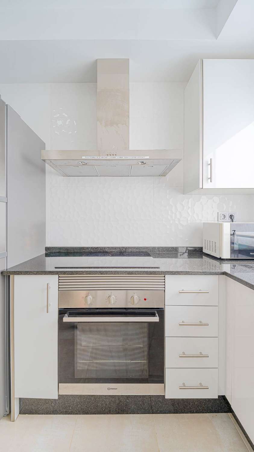 DÚPLEX MODERNO EN CABO ROIG CON SOLÁRIUM PRIVADO, VISTAS ABIERTAS Y PISCINA