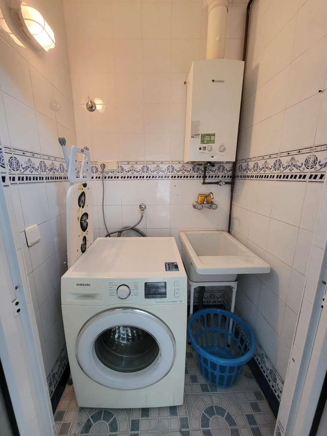 ESPECTACULAR ADOSADO EN TORRE DE LA HORADADA, A 10 MINUTOS DE LA PLAYA, ORIENTACIÓN SUR Y TERRAZA PANORÁMICA