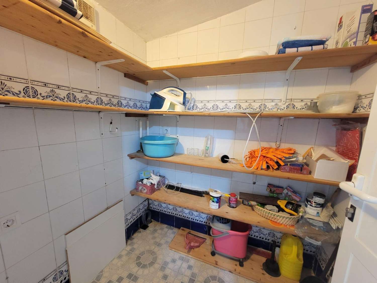 ESPECTACULAR ADOSADO EN TORRE DE LA HORADADA, A 10 MINUTOS DE LA PLAYA, ORIENTACIÓN SUR Y TERRAZA PANORÁMICA