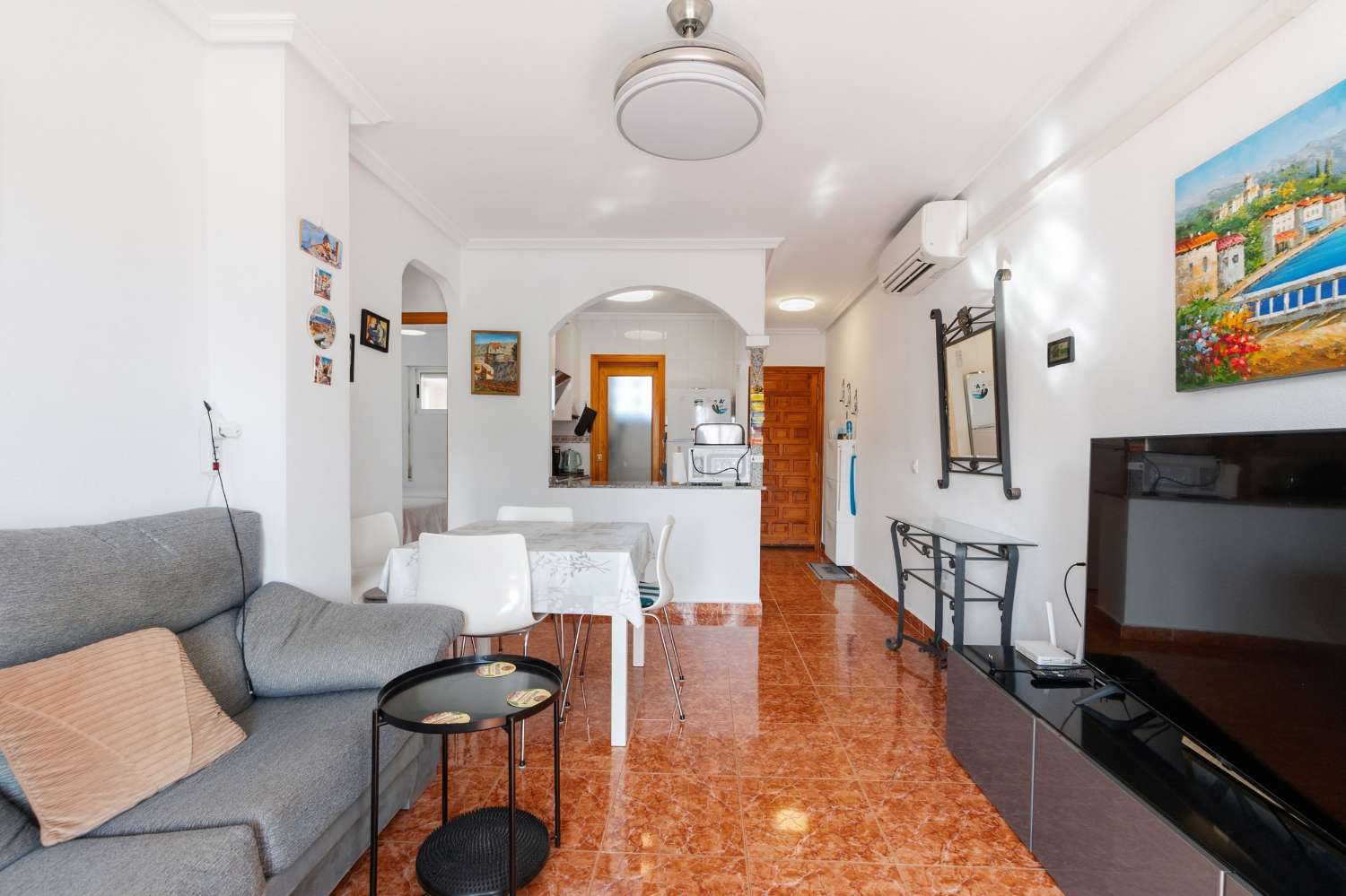 APARTAMENTO EN CALAS BLANCAS CON VISTAS, ORIENTACIÓN SUR/OESTE, PISCINA Y A PASOS DE LA PLAYA DE LOS LOCOS