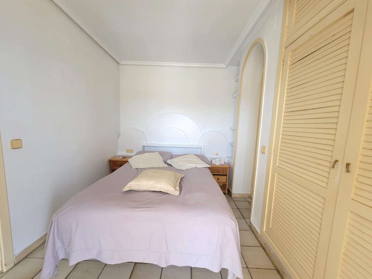 ÁTICO EN PRIMERA LÍNEA DE PLAYA EN LA MATA, VISTAS FRONTALES AL MAR, ESQUINA, GARAJE Y PISCINA