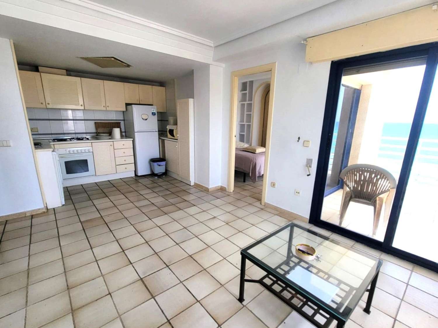 ÁTICO EN PRIMERA LÍNEA DE PLAYA EN LA MATA, VISTAS FRONTALES AL MAR, ESQUINA, GARAJE Y PISCINA