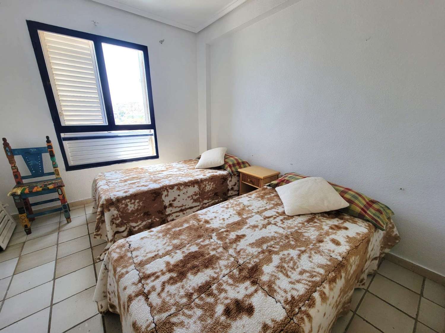 ÁTICO EN PRIMERA LÍNEA DE PLAYA EN LA MATA, VISTAS FRONTALES AL MAR, ESQUINA, GARAJE Y PISCINA