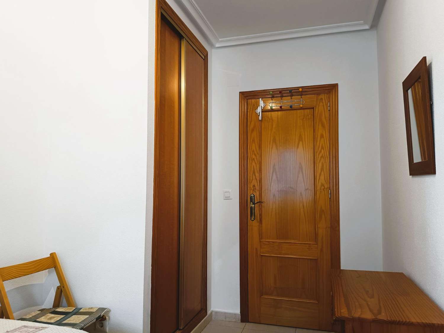 ÁTICO CON SOLÁRIUM PRIVADO DE 65 M² Y VISTAS AL MAR EN CABO ROIG, ORIENTACIÓN SUR Y ALTA RENTABILIDAD