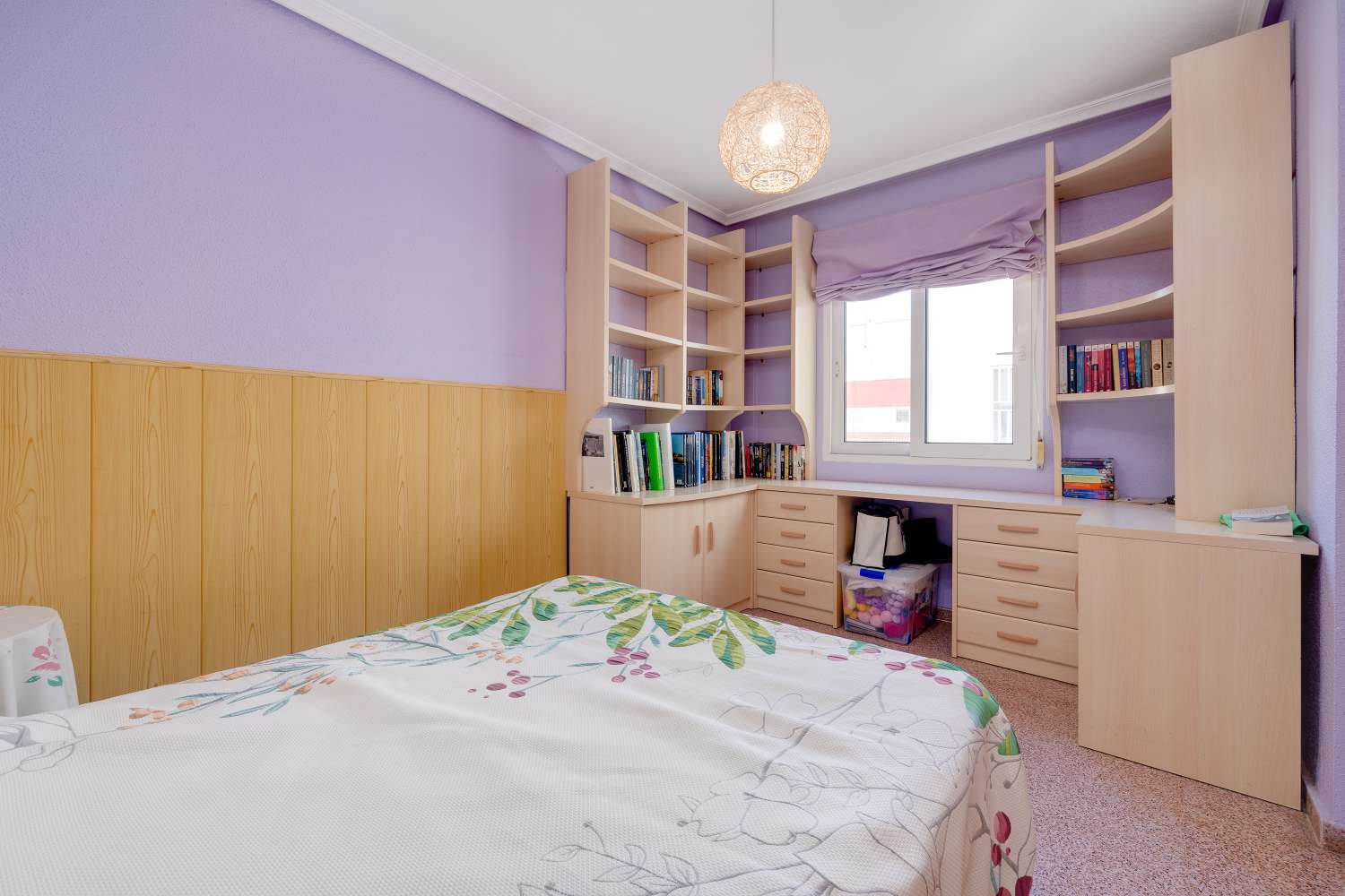 ÁTICO LUMINOSO CON SOLÁRIUM Y TERRAZA A 620 M DE LA PLAYA EN TORREVIEJA