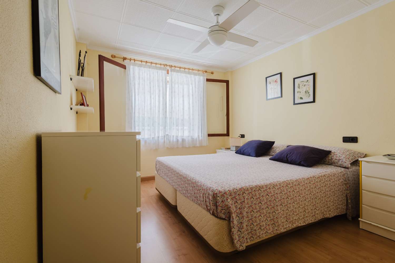 APARTAMENTO EN PRIMERA LÍNEA DE PLAYA CON VISTAS AL MAR Y ACCESO DIRECTO EN PLAYA DEL ACEQUIÓN