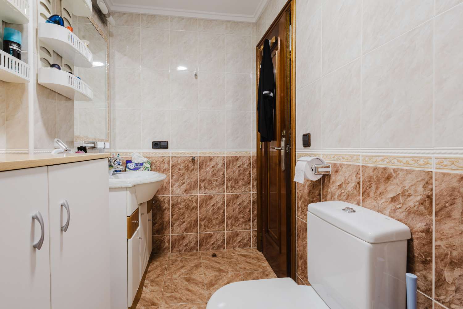 APARTAMENTO EN PRIMERA LÍNEA DE PLAYA CON VISTAS AL MAR Y ACCESO DIRECTO EN PLAYA DEL ACEQUIÓN