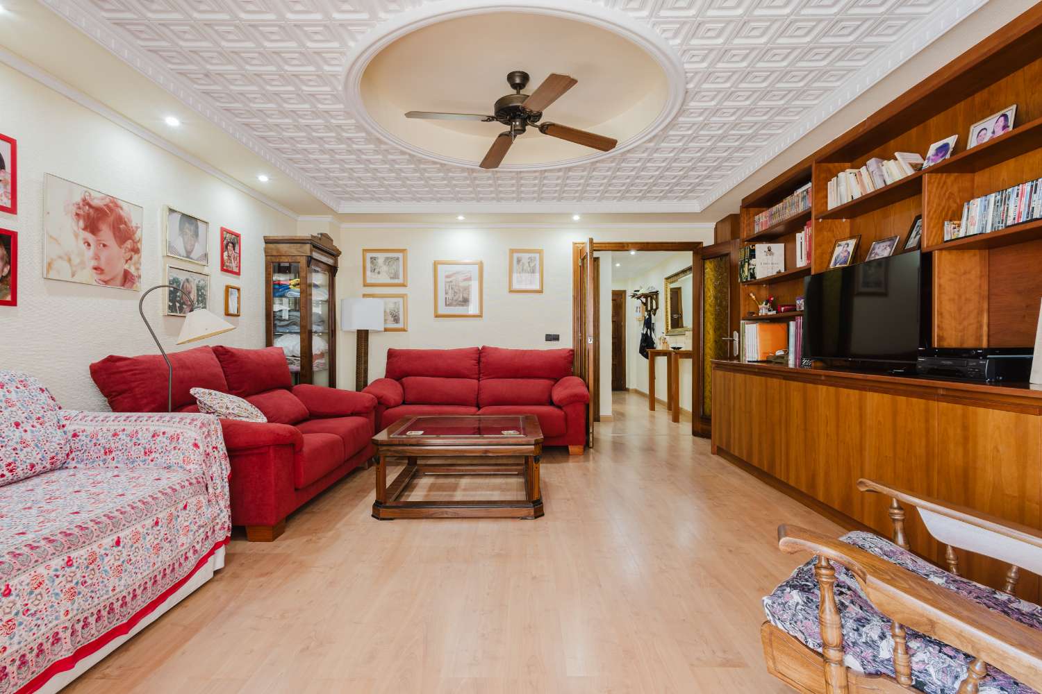 APARTAMENTO EN PRIMERA LÍNEA DE PLAYA CON VISTAS AL MAR Y ACCESO DIRECTO EN PLAYA DEL ACEQUIÓN