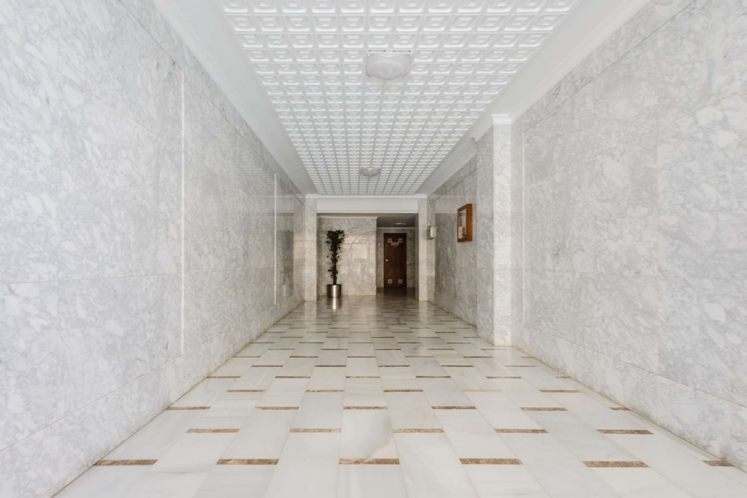 APARTAMENTO EN PRIMERA LÍNEA DE PLAYA CON VISTAS AL MAR Y ACCESO DIRECTO EN PLAYA DEL ACEQUIÓN