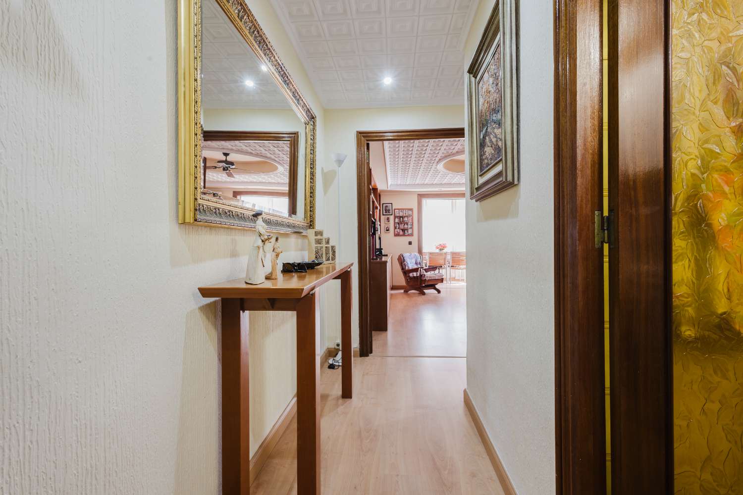 APARTAMENTO EN PRIMERA LÍNEA DE PLAYA CON VISTAS AL MAR Y ACCESO DIRECTO EN PLAYA DEL ACEQUIÓN