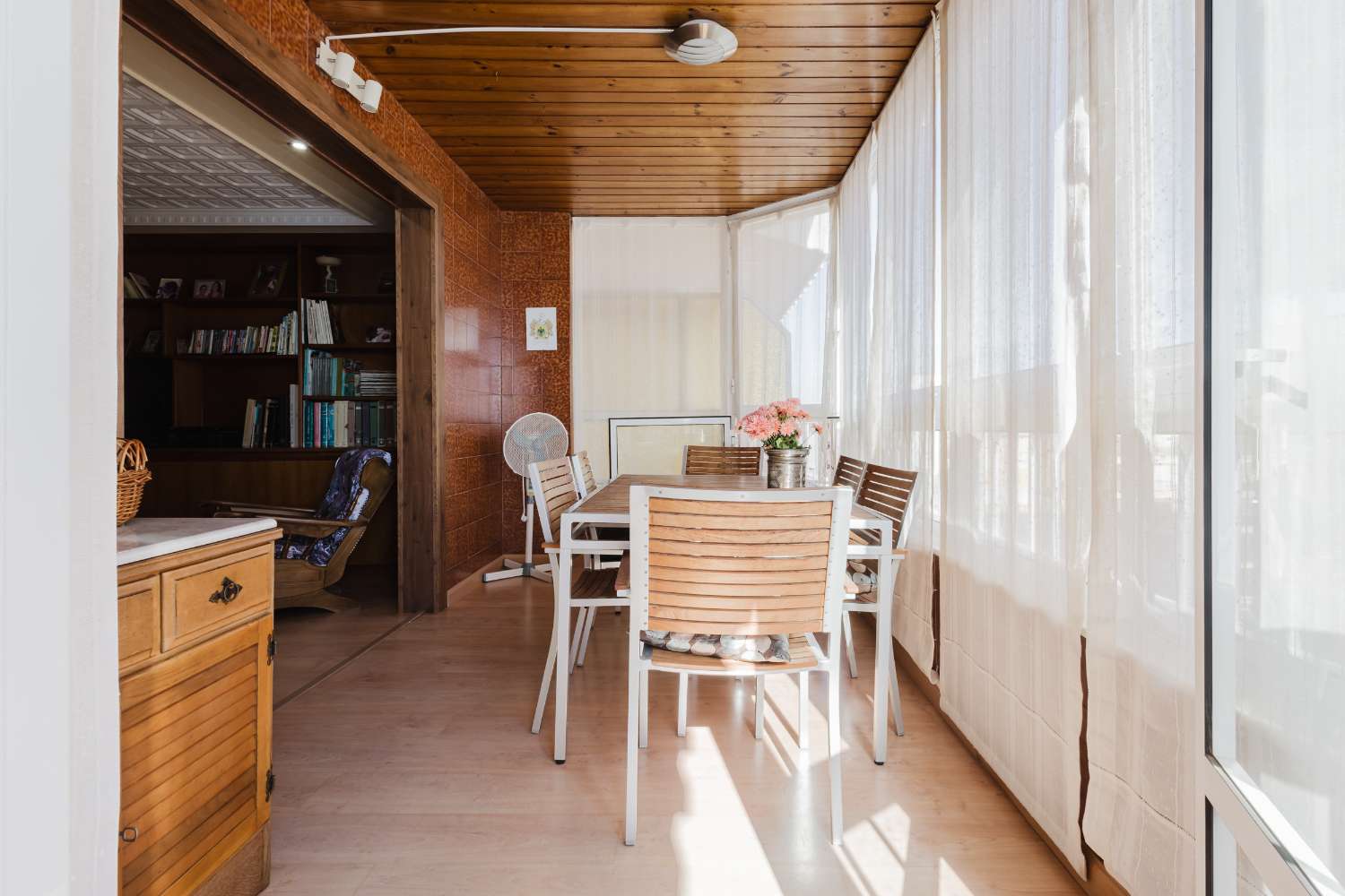 APARTAMENTO EN PRIMERA LÍNEA DE PLAYA CON VISTAS AL MAR Y ACCESO DIRECTO EN PLAYA DEL ACEQUIÓN