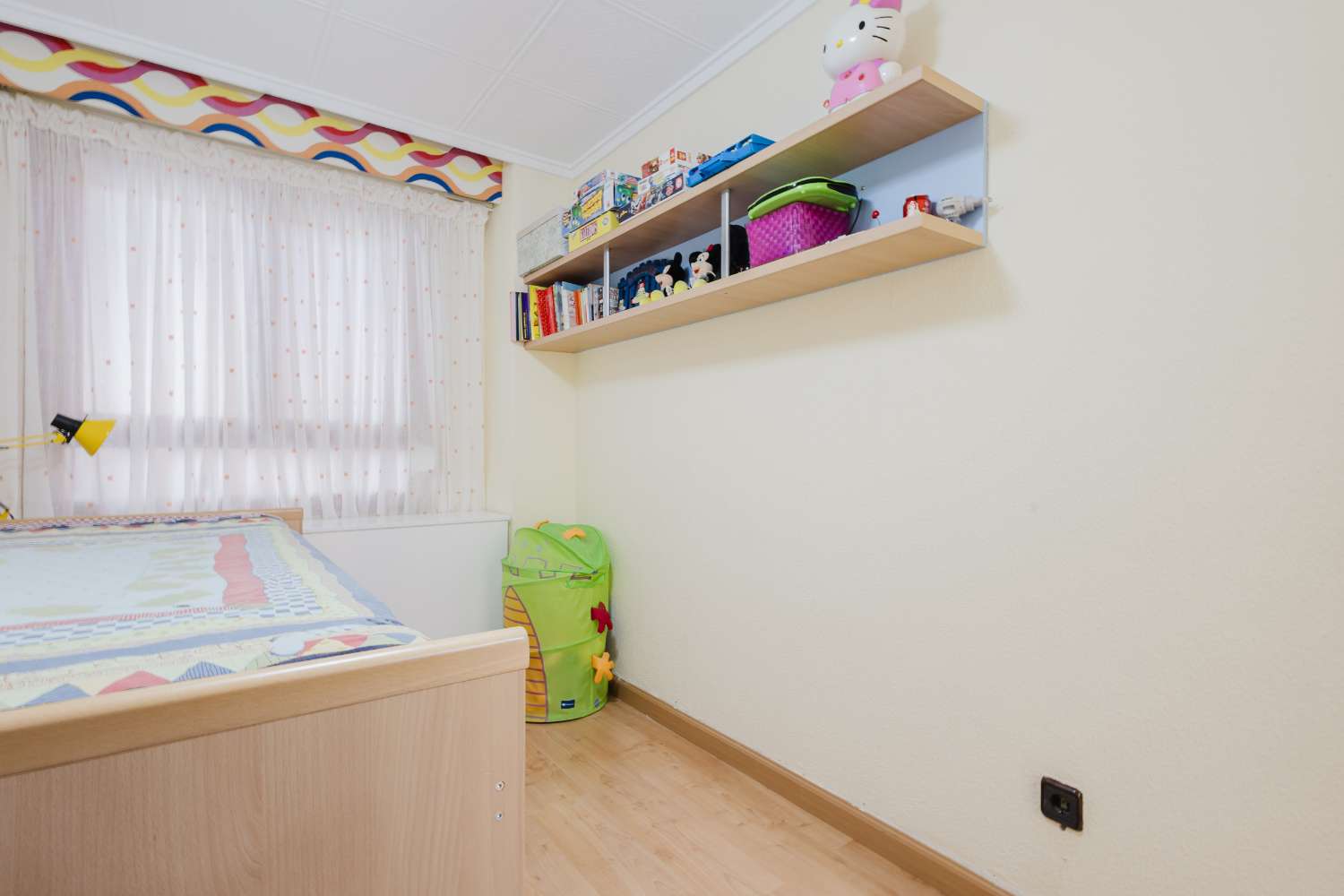 APARTAMENTO EN PRIMERA LÍNEA DE PLAYA CON VISTAS AL MAR Y ACCESO DIRECTO EN PLAYA DEL ACEQUIÓN