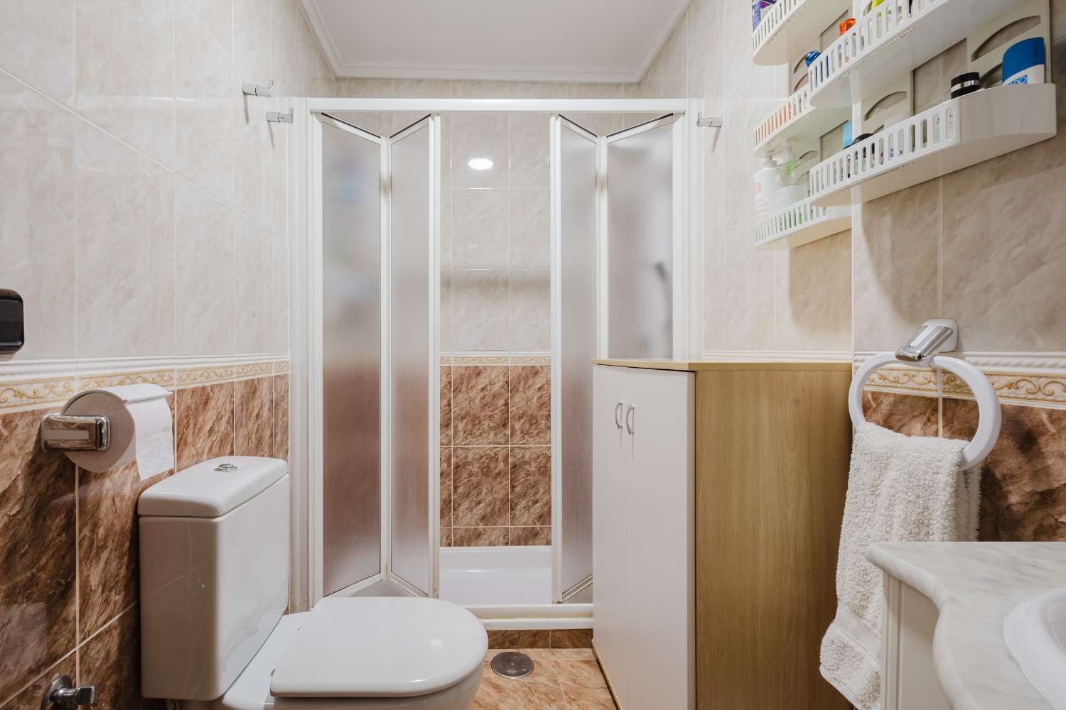 APARTAMENTO EN PRIMERA LÍNEA DE PLAYA CON VISTAS AL MAR Y ACCESO DIRECTO EN PLAYA DEL ACEQUIÓN