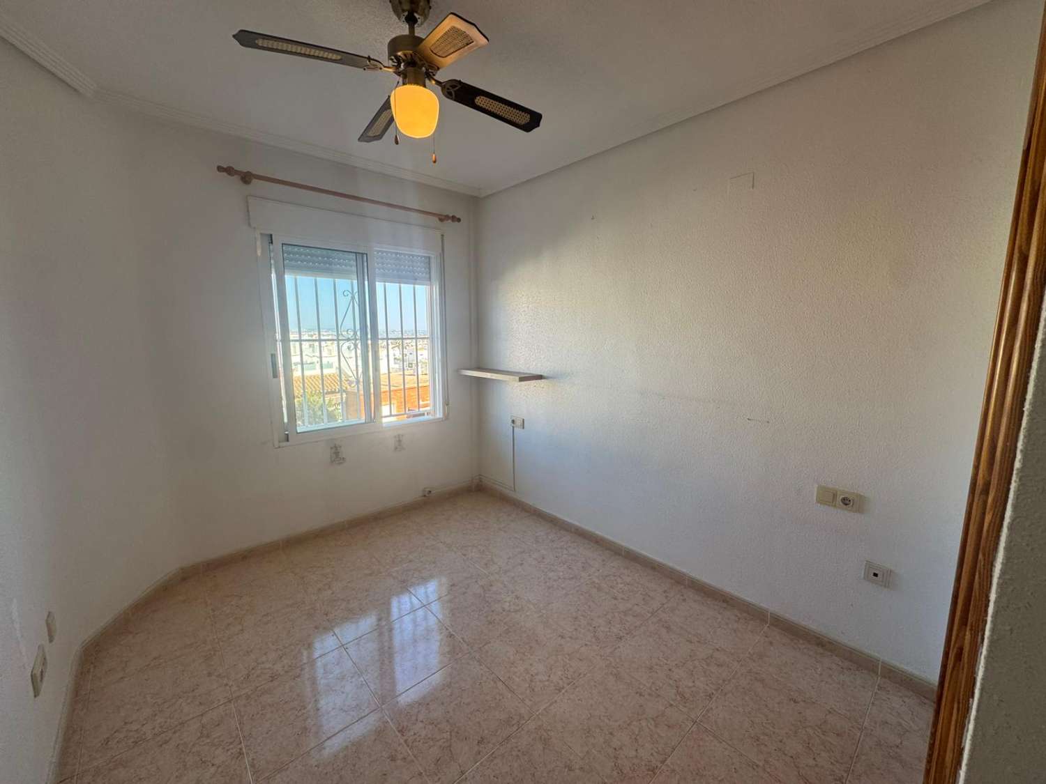 APARTAMENTO CON VISTAS FRONTALES AL MAR A 250 M DE LA PLAYA EN LA MATA, TORREVIEJA