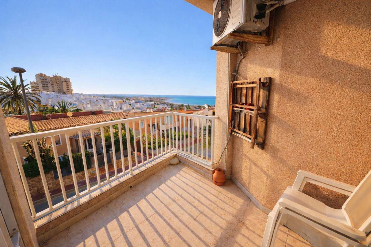 APARTAMENTO CON VISTAS FRONTALES AL MAR A 250 M DE LA PLAYA EN LA MATA, TORREVIEJA