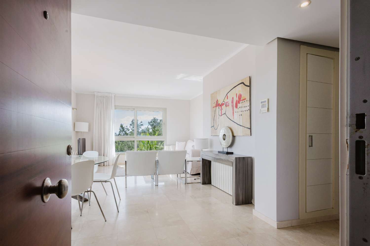 ÁTICO DE LUJO EN LAS COLINAS GOLF CON GRAN TERRAZA Y VISTAS AL MAR