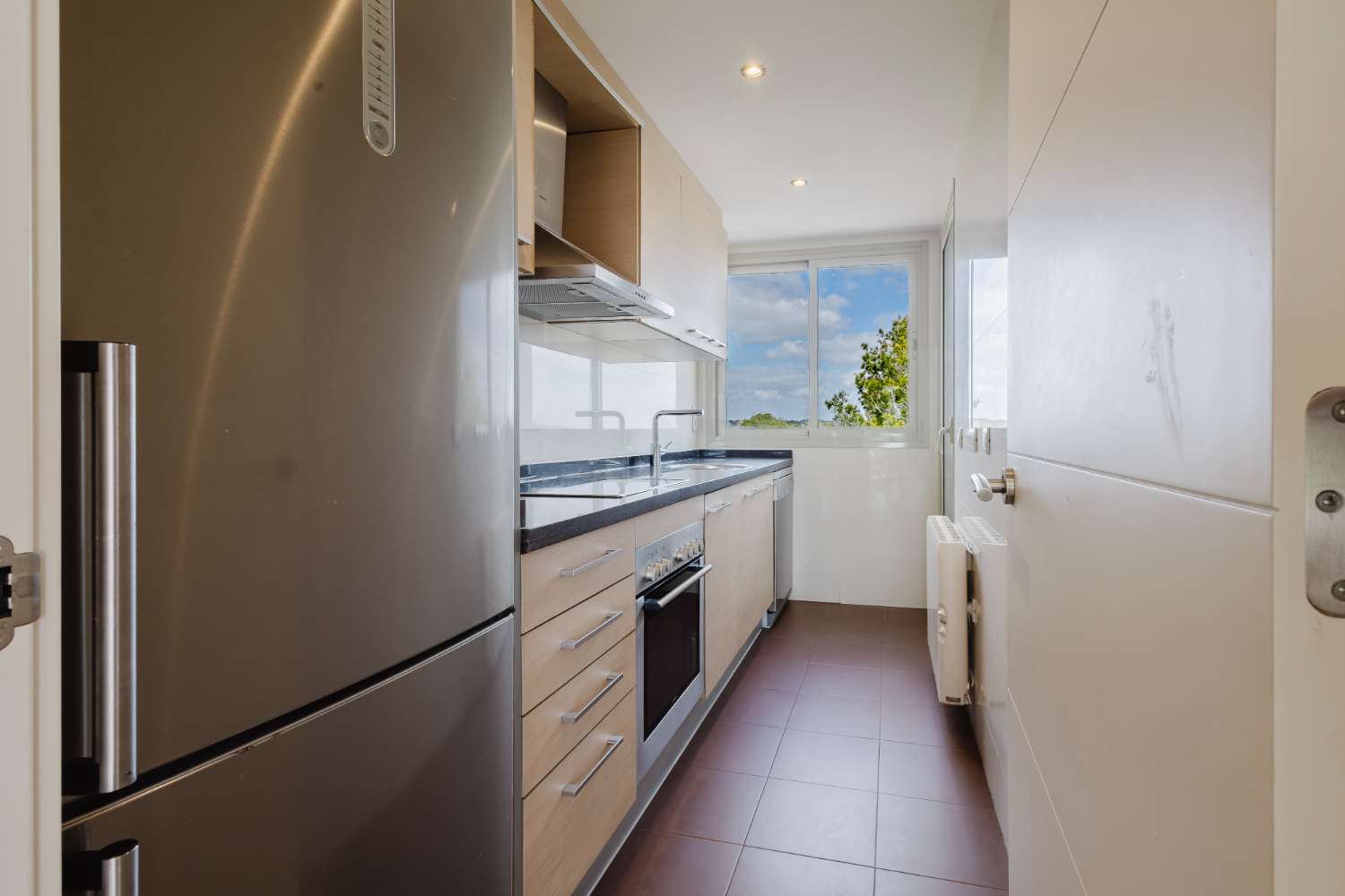 ÁTICO DE LUJO EN LAS COLINAS GOLF CON GRAN TERRAZA Y VISTAS AL MAR