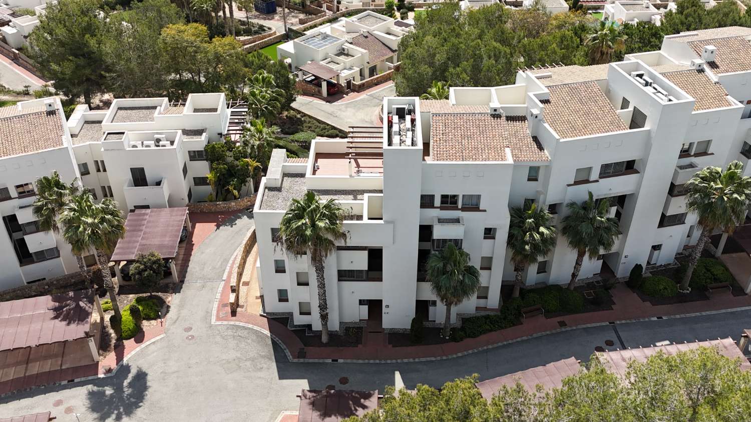 ÁTICO DE LUJO EN LAS COLINAS GOLF CON GRAN TERRAZA Y VISTAS AL MAR