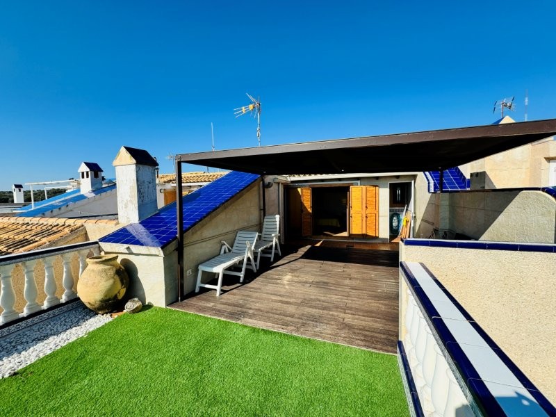 EXCLUSIVO DÚPLEX REFORMADO EN PRIMERA LÍNEA DE MAR CON VISTAS PANORÁMICAS EN CAMPO MAR, GUARDAMAR DEL SEGURA