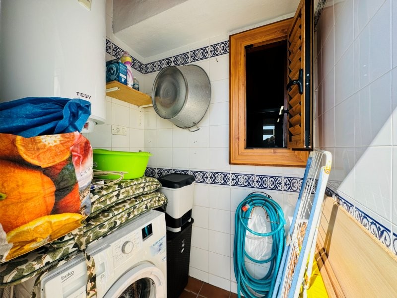 EXCLUSIVO DÚPLEX REFORMADO EN PRIMERA LÍNEA DE MAR CON VISTAS PANORÁMICAS EN CAMPO MAR, GUARDAMAR DEL SEGURA