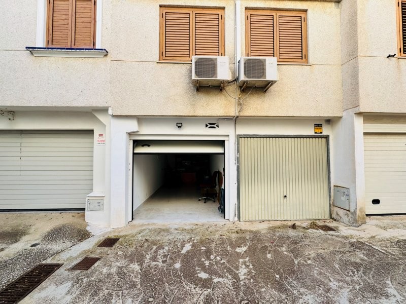 EXCLUSIVO DÚPLEX REFORMADO EN PRIMERA LÍNEA DE MAR CON VISTAS PANORÁMICAS EN CAMPO MAR, GUARDAMAR DEL SEGURA