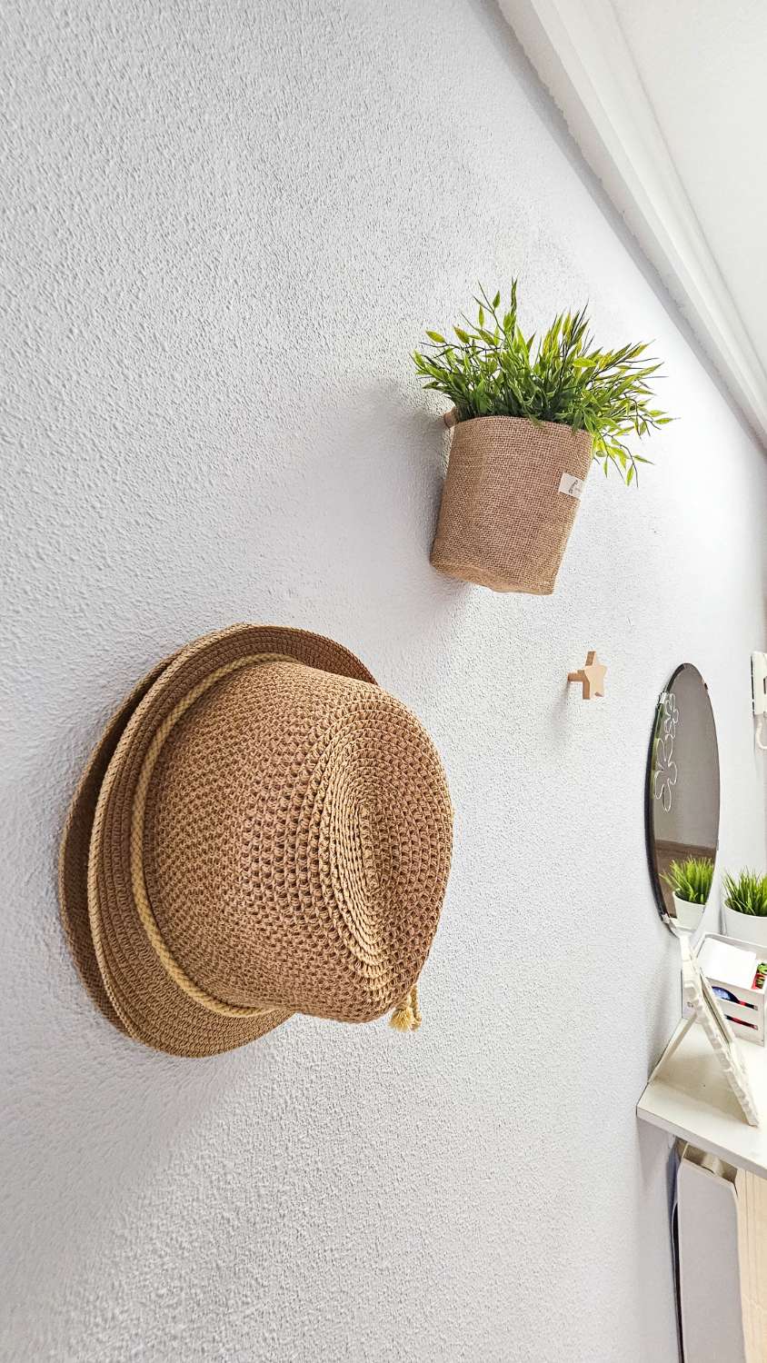 APARTAMENTO LUMINOSO CON PISCINA Y TERRAZA A 800 M DEL MAR EN TORREVIEJA – IDEAL INVERSIÓN O VIVIENDA HABITUAL