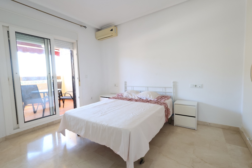 APARTAMENTO PLANTA BAJA EN RESIDENCIAL JUMILLA III CON TERRAZA, PISCINA Y PARKING EN PLAYA FLAMENCA