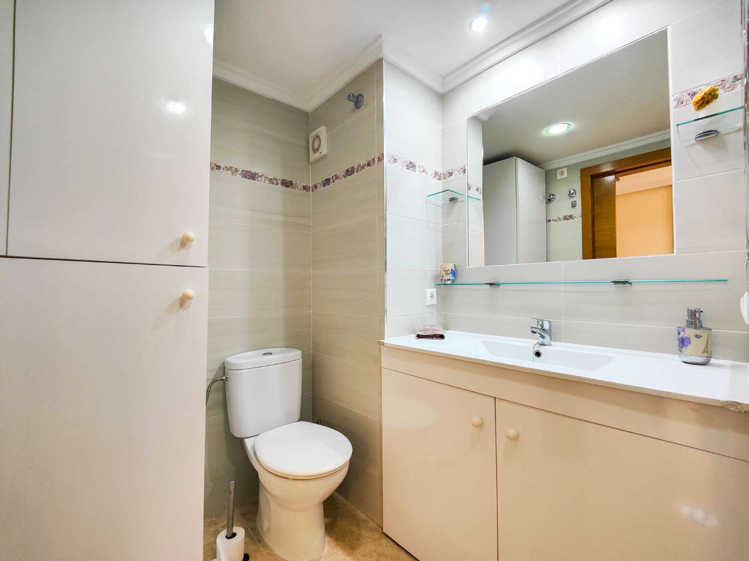 ZREKONSTRUOVANÝ BYT NA PLÁŽI LA MATA S TERASOU, BAZÉNEM A PŘÍMÝM PŘÍSTUPEM K MOŘI