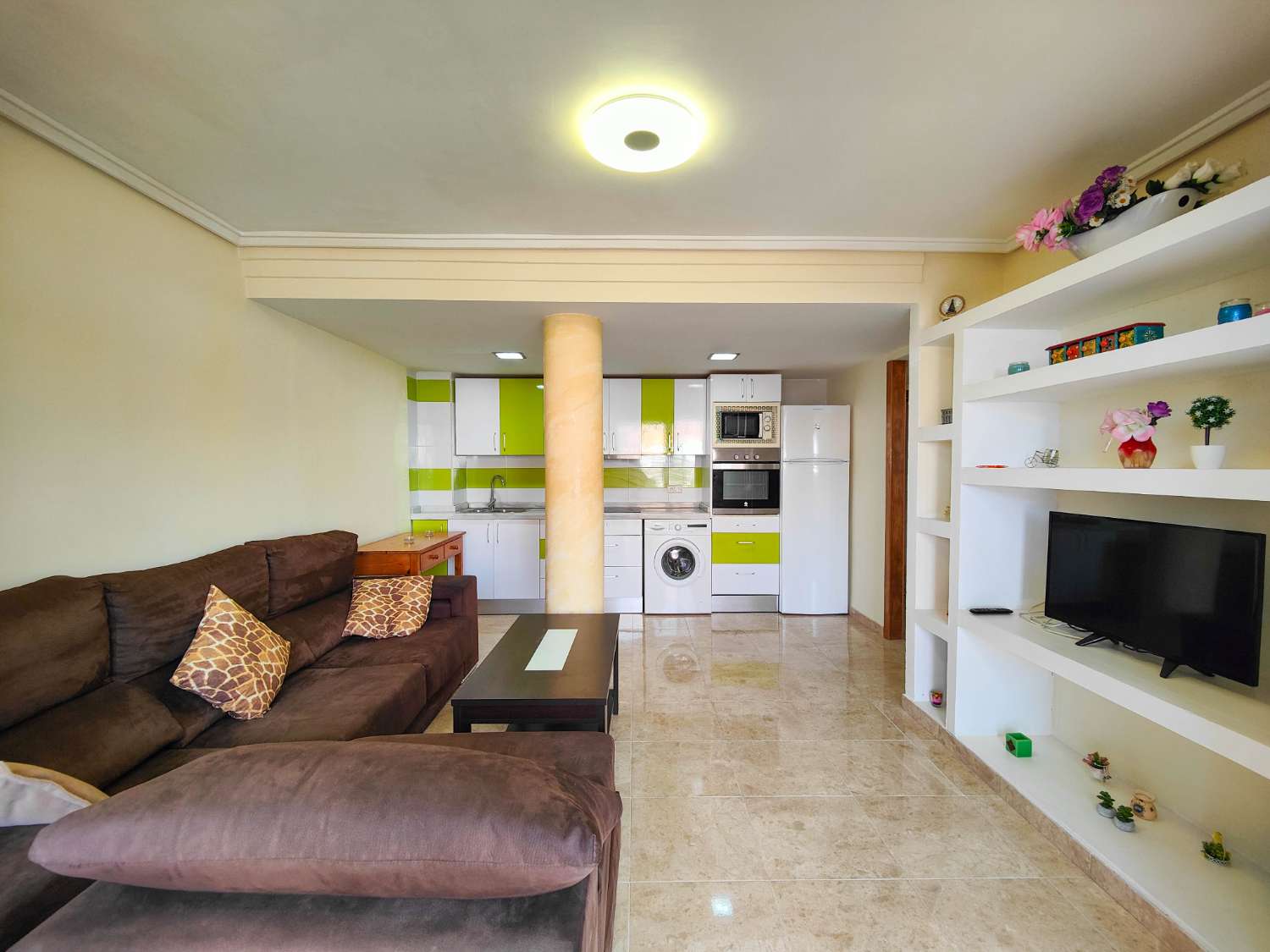 ZREKONSTRUOVANÝ BYT NA PLÁŽI LA MATA S TERASOU, BAZÉNEM A PŘÍMÝM PŘÍSTUPEM K MOŘI