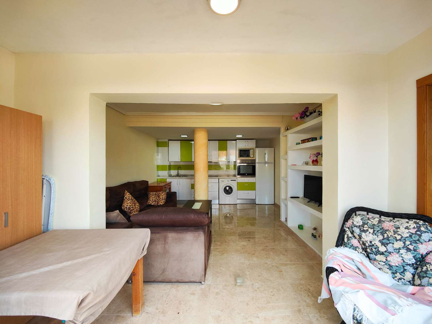 ZREKONSTRUOVANÝ BYT NA PLÁŽI LA MATA S TERASOU, BAZÉNEM A PŘÍMÝM PŘÍSTUPEM K MOŘI