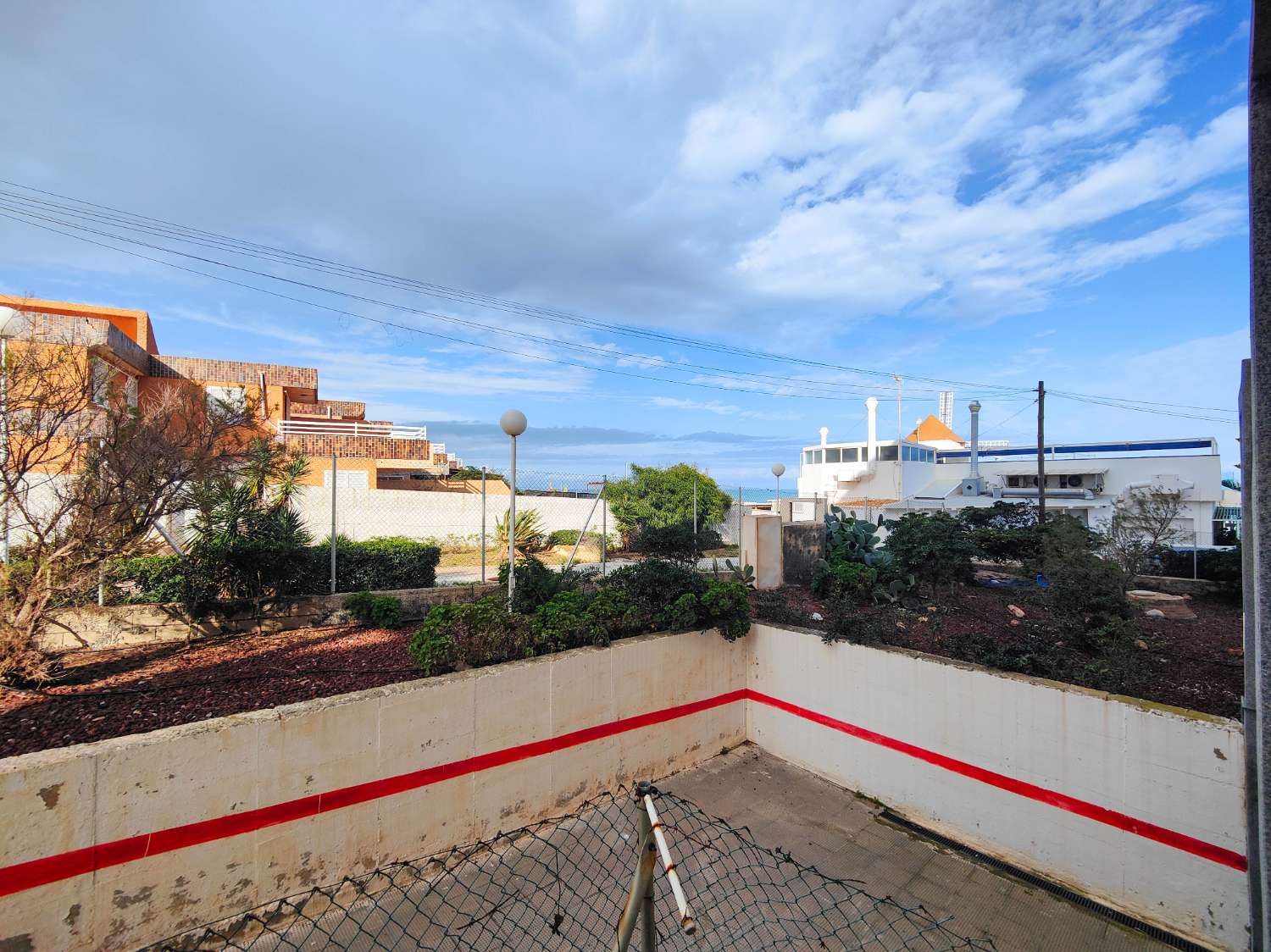 ZREKONSTRUOVANÝ BYT NA PLÁŽI LA MATA S TERASOU, BAZÉNEM A PŘÍMÝM PŘÍSTUPEM K MOŘI