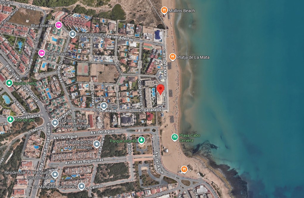 ZREKONSTRUOVANÝ BYT NA PLÁŽI LA MATA S TERASOU, BAZÉNEM A PŘÍMÝM PŘÍSTUPEM K MOŘI