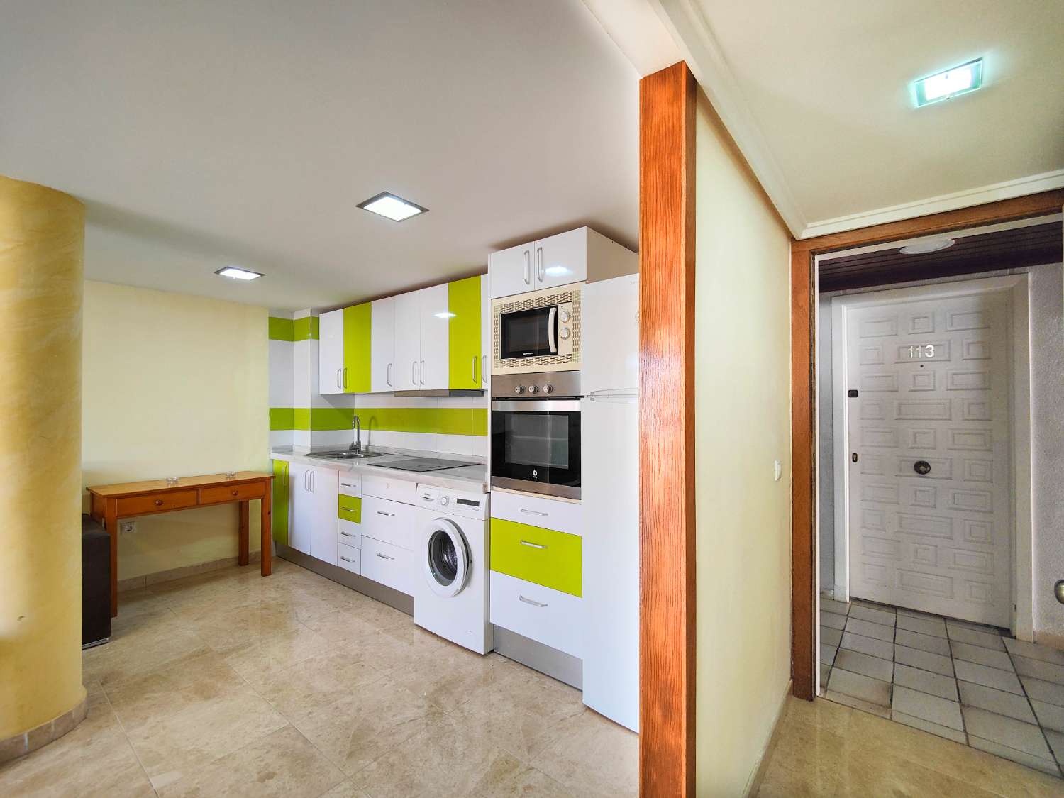 ZREKONSTRUOVANÝ BYT NA PLÁŽI LA MATA S TERASOU, BAZÉNEM A PŘÍMÝM PŘÍSTUPEM K MOŘI