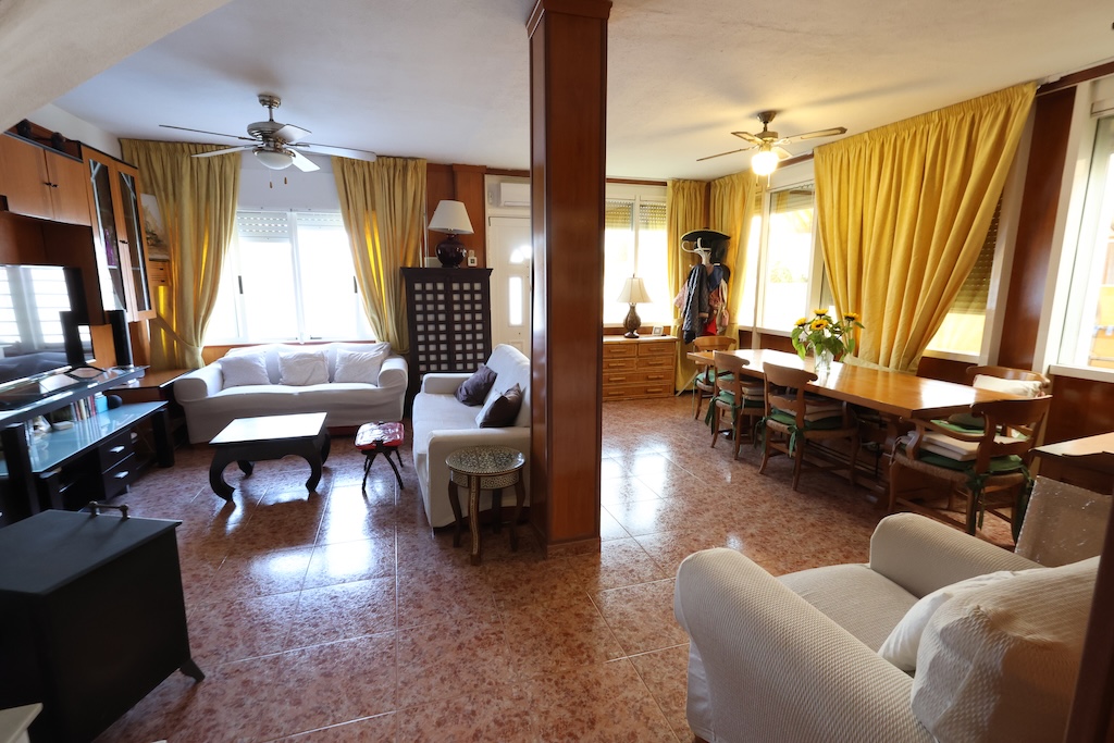 ADOSADO DÚPLEX CON PISCINA PRIVADA, SOLÁRIUM Y PARCELA PROPIA EN RESIDENCIAL LAGO SAL