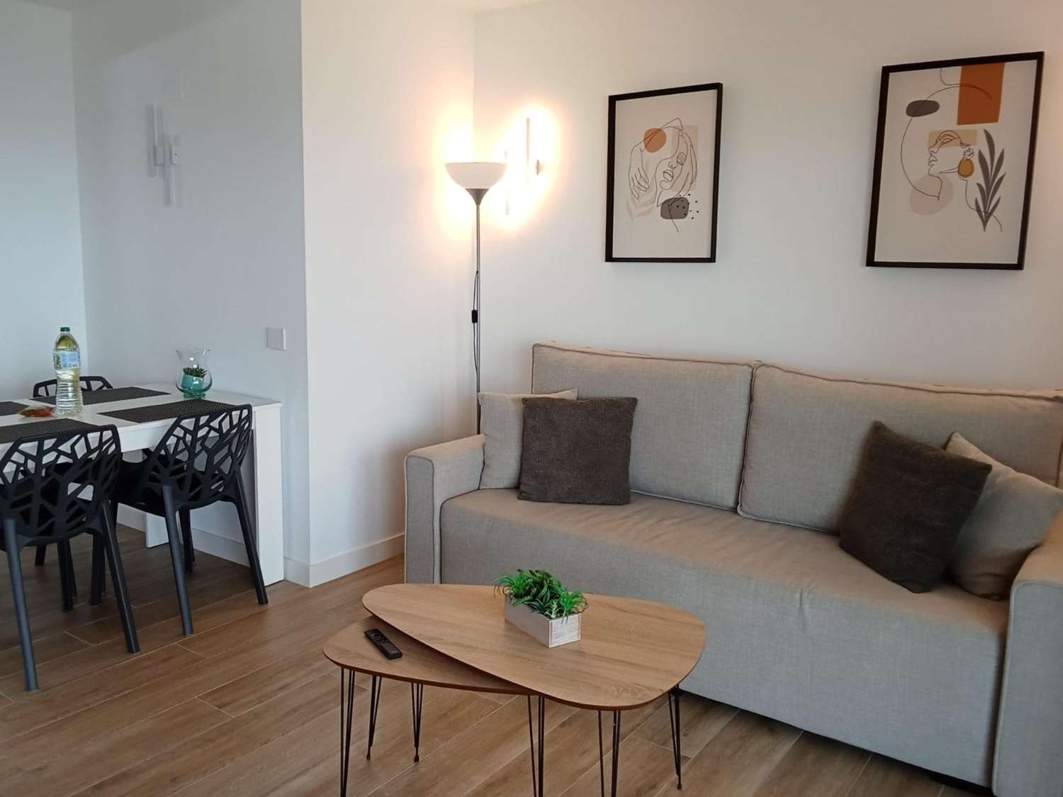 EXCLUSIVO APARTAMENTO DE DISEÑO EN PRIMERA LÍNEA DE MAR CON GRAN TERRAZA Y VISTAS PANORÁMICAS EN PUNTA PRIMA